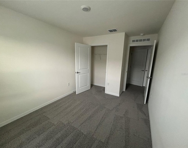 6582 Sw 81st Loop - Photo Thumbnail 8