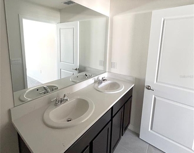 6582 Sw 81st Loop - Photo Thumbnail 4
