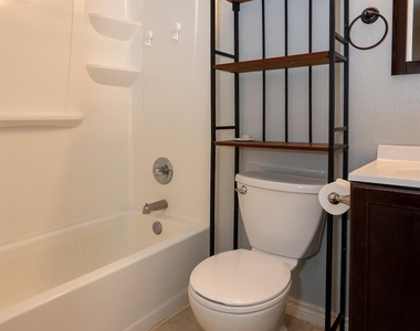 22811 Elkana Deane Lane - Photo Thumbnail 17