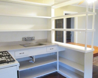 318 Circle Way Street - Photo Thumbnail 6