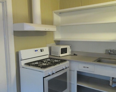 318 Circle Way Street - Photo Thumbnail 5