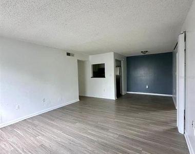 2519 N Alafaya Trail - Photo Thumbnail 10