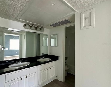 2519 N Alafaya Trail - Photo Thumbnail 22