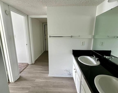 2519 N Alafaya Trail - Photo Thumbnail 25