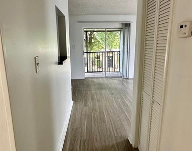 2519 N Alafaya Trail - Photo Thumbnail 4