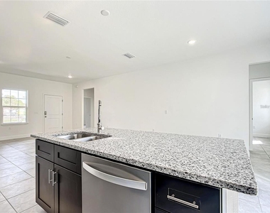 406 Marion Oaks Trail - Photo Thumbnail 16