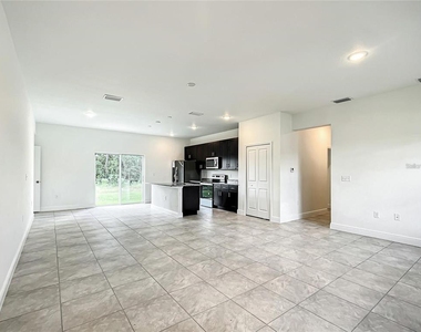 406 Marion Oaks Trail - Photo Thumbnail 21