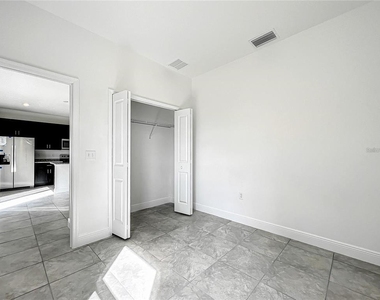 406 Marion Oaks Trail - Photo Thumbnail 35