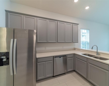 1524 Astoria Arbor Lane - Photo Thumbnail 4