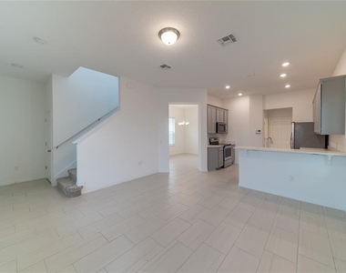 1524 Astoria Arbor Lane - Photo Thumbnail 2