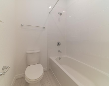 1524 Astoria Arbor Lane - Photo Thumbnail 18