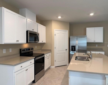 3221 Belize Place - Photo Thumbnail 9