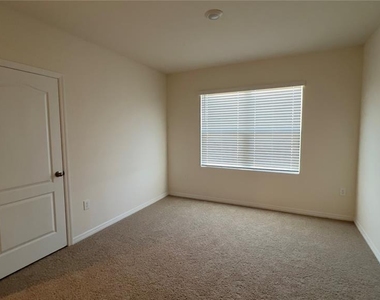 3221 Belize Place - Photo Thumbnail 3