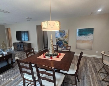 21 Los Lagos Boulevard - Photo Thumbnail 13