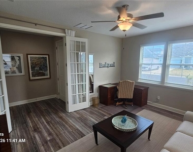 21 Los Lagos Boulevard - Photo Thumbnail 16
