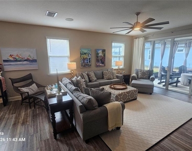 21 Los Lagos Boulevard - Photo Thumbnail 15