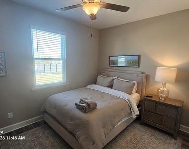 21 Los Lagos Boulevard - Photo Thumbnail 31
