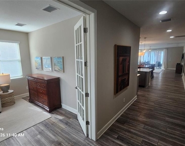 21 Los Lagos Boulevard - Photo Thumbnail 2