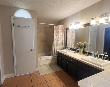 10 Blackfoot Court - Photo Thumbnail 12