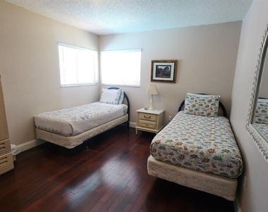 10 Blackfoot Court - Photo Thumbnail 10