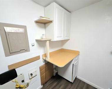1448 Churchill Circle - Photo Thumbnail 9