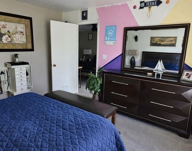 1448 Churchill Circle - Photo Thumbnail 15