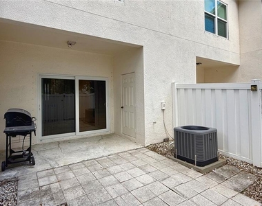 3620 Pine Oak Circle - Photo Thumbnail 6