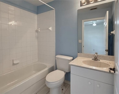 3620 Pine Oak Circle - Photo Thumbnail 8