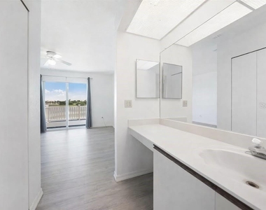 26272 Rampart Boulevard - Photo Thumbnail 14
