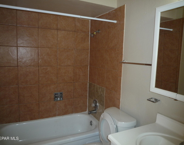 11128 Wharf Cove Drive - Photo Thumbnail 7
