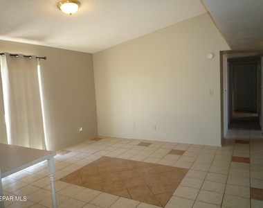 11128 Wharf Cove Drive - Photo Thumbnail 5