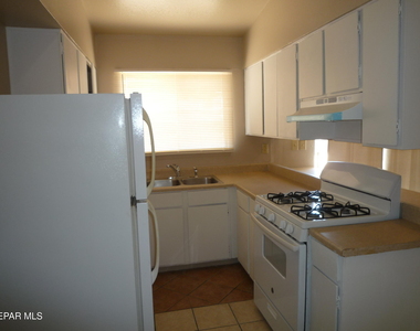 11128 Wharf Cove Drive - Photo Thumbnail 4