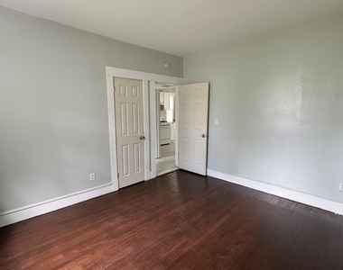 918 Winchester Avenue - Photo Thumbnail 7