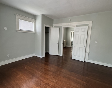 918 Winchester Avenue - Photo Thumbnail 6