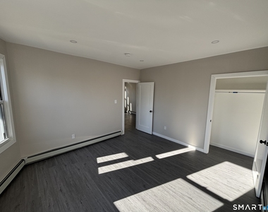 82-86 Waldorf Avenue - Photo Thumbnail 5