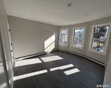 82-86 Waldorf Avenue - Photo Thumbnail 4