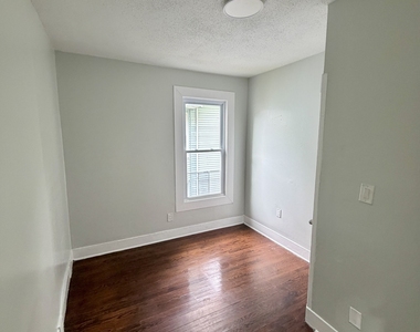 139 Poplar Street - Photo Thumbnail 11