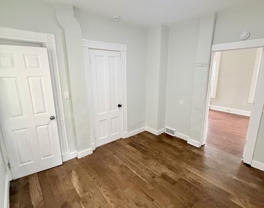 139 Poplar Street - Photo Thumbnail 6