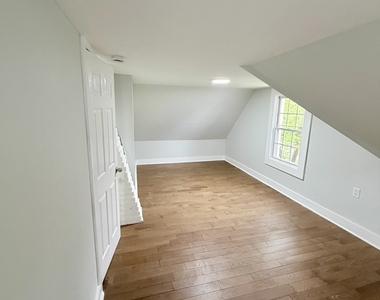 139 Poplar Street - Photo Thumbnail 24