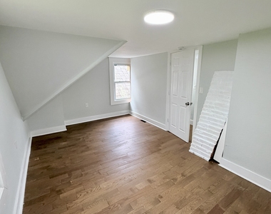 139 Poplar Street - Photo Thumbnail 23