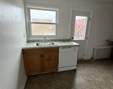 5839 Darlington Rd - Photo Thumbnail 14