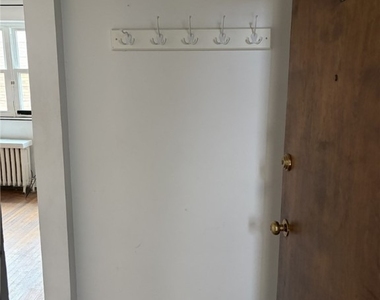 5839 Darlington Rd - Photo Thumbnail 4