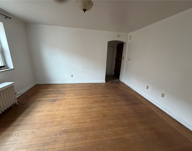5839 Darlington Rd - Photo Thumbnail 8