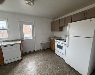 5839 Darlington Rd - Photo Thumbnail 9