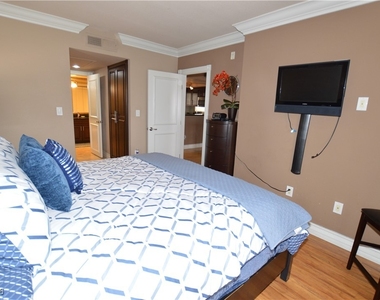 270 E Flamingo Road - Photo Thumbnail 4