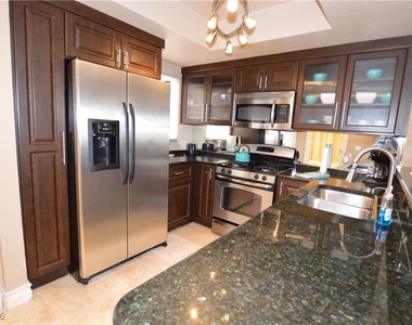 270 E Flamingo Road - Photo Thumbnail 2