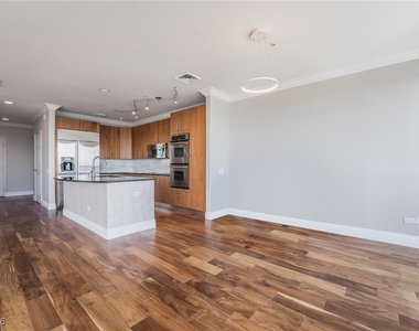 200 W Sahara Avenue - Photo Thumbnail 9