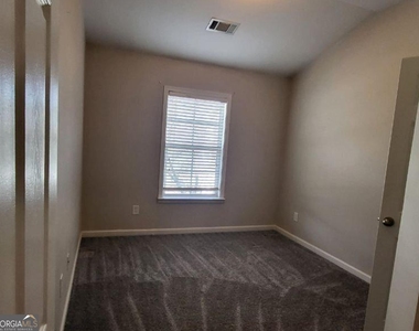 45 Newnan Lakes Drive - Photo Thumbnail 6