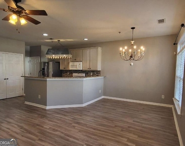 45 Newnan Lakes Drive - Photo Thumbnail 10