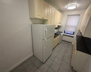 36-35 167th Street - Photo Thumbnail 2